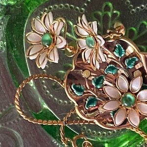 Vtg P & F JEWELRY SET 3 pc PENDANT & EARRINGS DAISY FLOWER